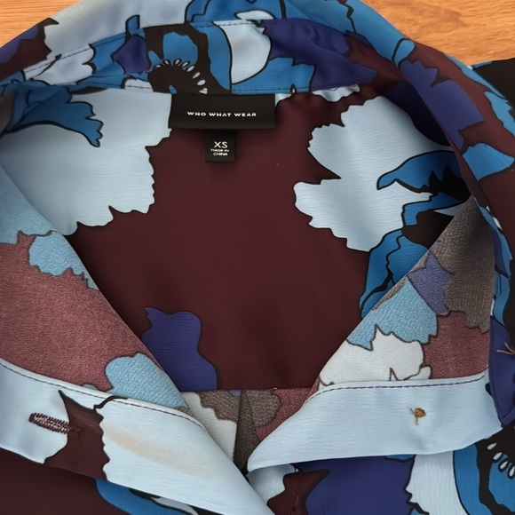 Who What Wear | Peony Passion | Floral Womens Blouse Button Up | Size XS - Picture 2 of 6